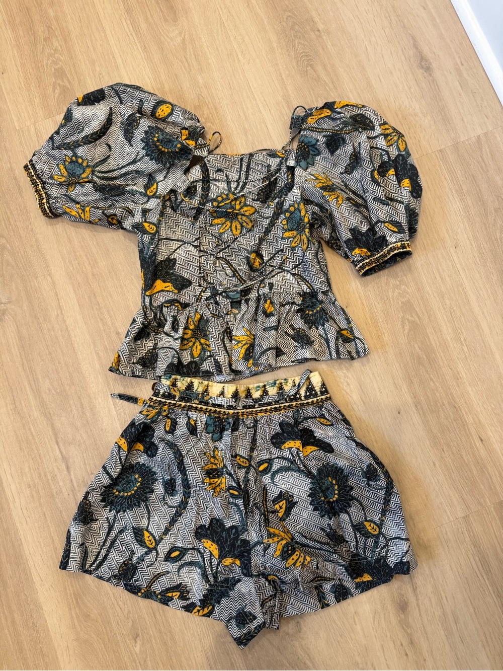 Ulla Johnson Carlotta Blouse Set in Portofino Botanical Print - Picture 6 of 15